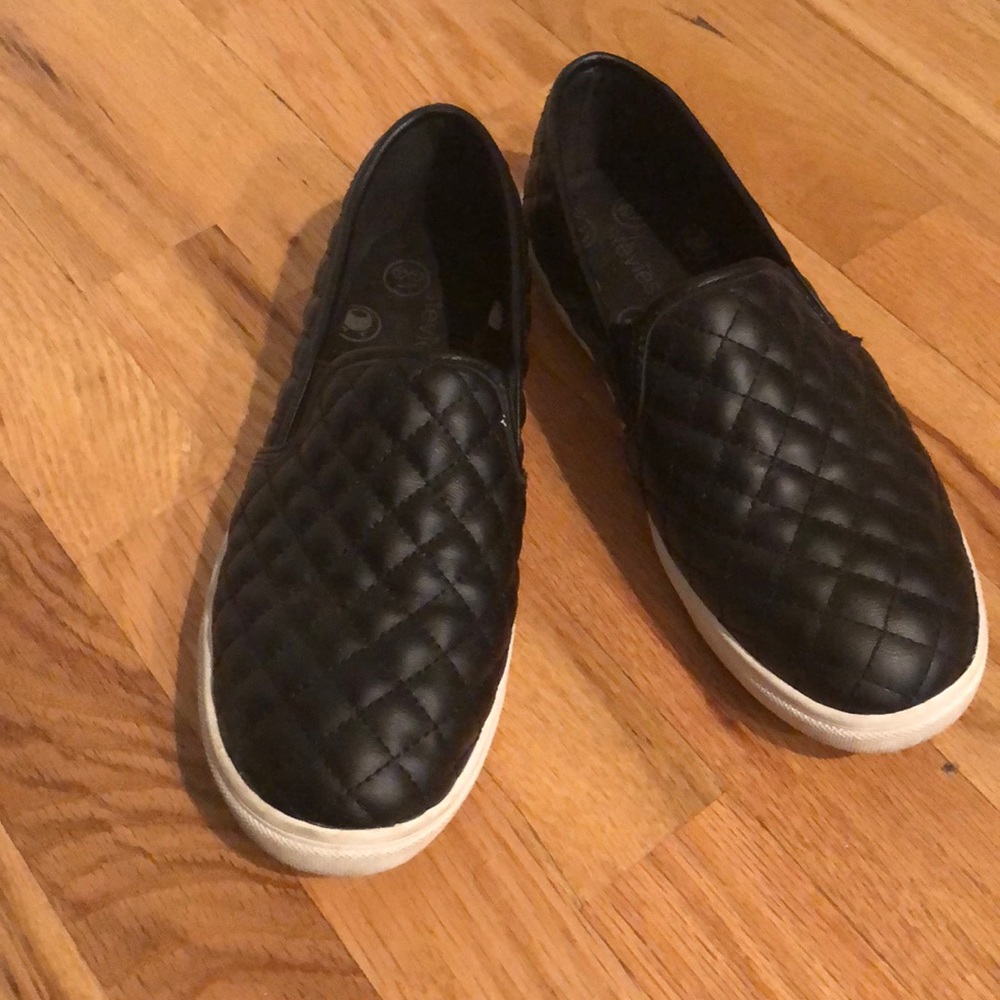 Black stevies slide ons